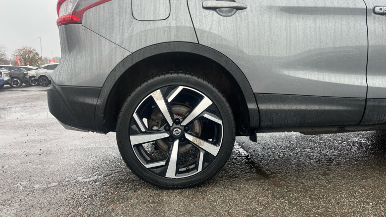 Nissan Qashqai 1.3 DiG-T Tekna 5dr Petrol Hatchback